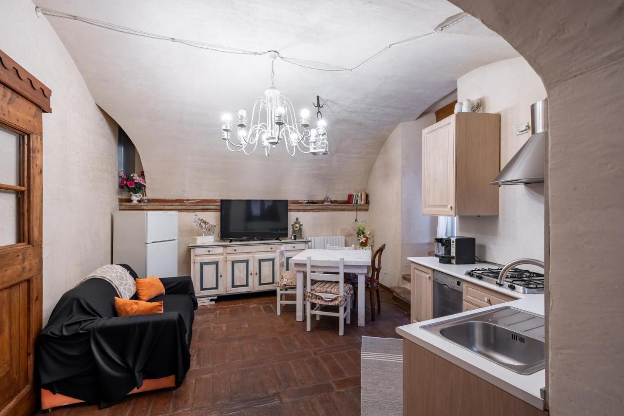 Le Chateau Franciacorta - By Host4U Apartment Colombaro  Bagian luar foto